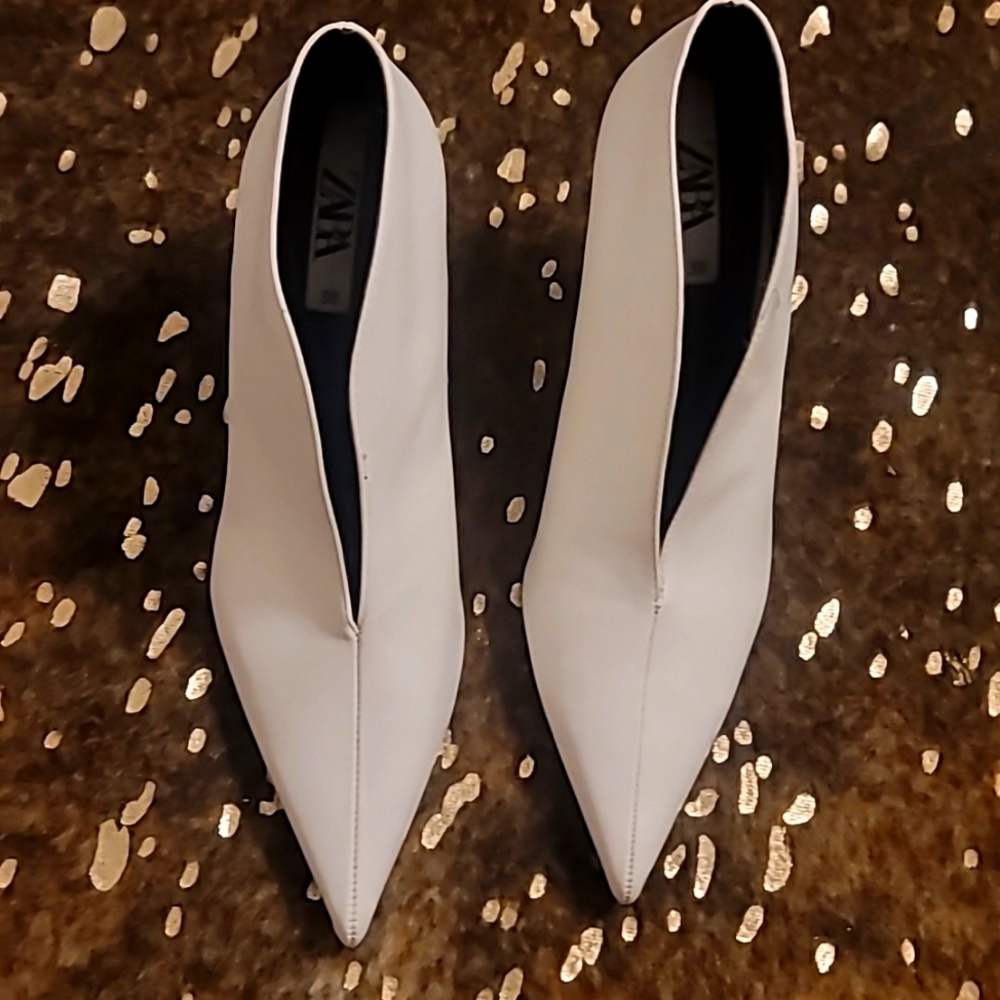 Zara white boots